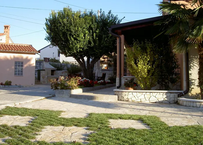 Apartments Funtana