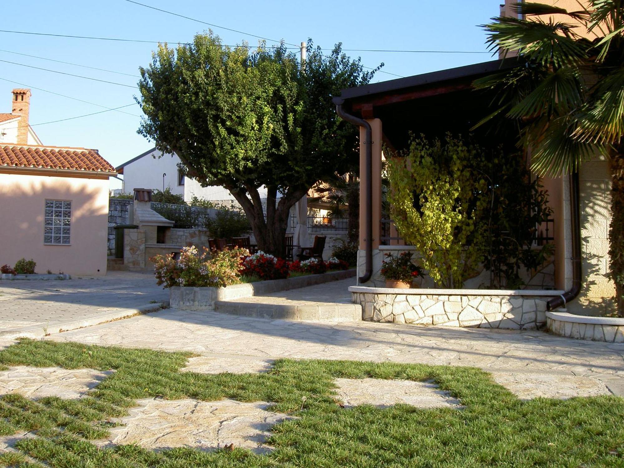 Apartment Apartments Funtana
